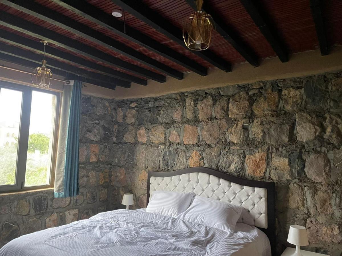 Rose Guesthouse Al 'Aqar Exteriér fotografie